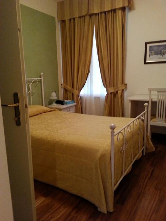 Hotel Ristorante Ruatta San Maurizio Værelse billede